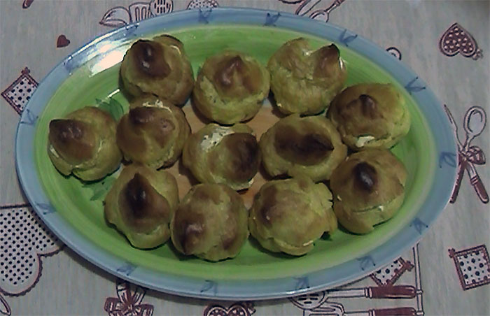 Bignè con tonno (v)
